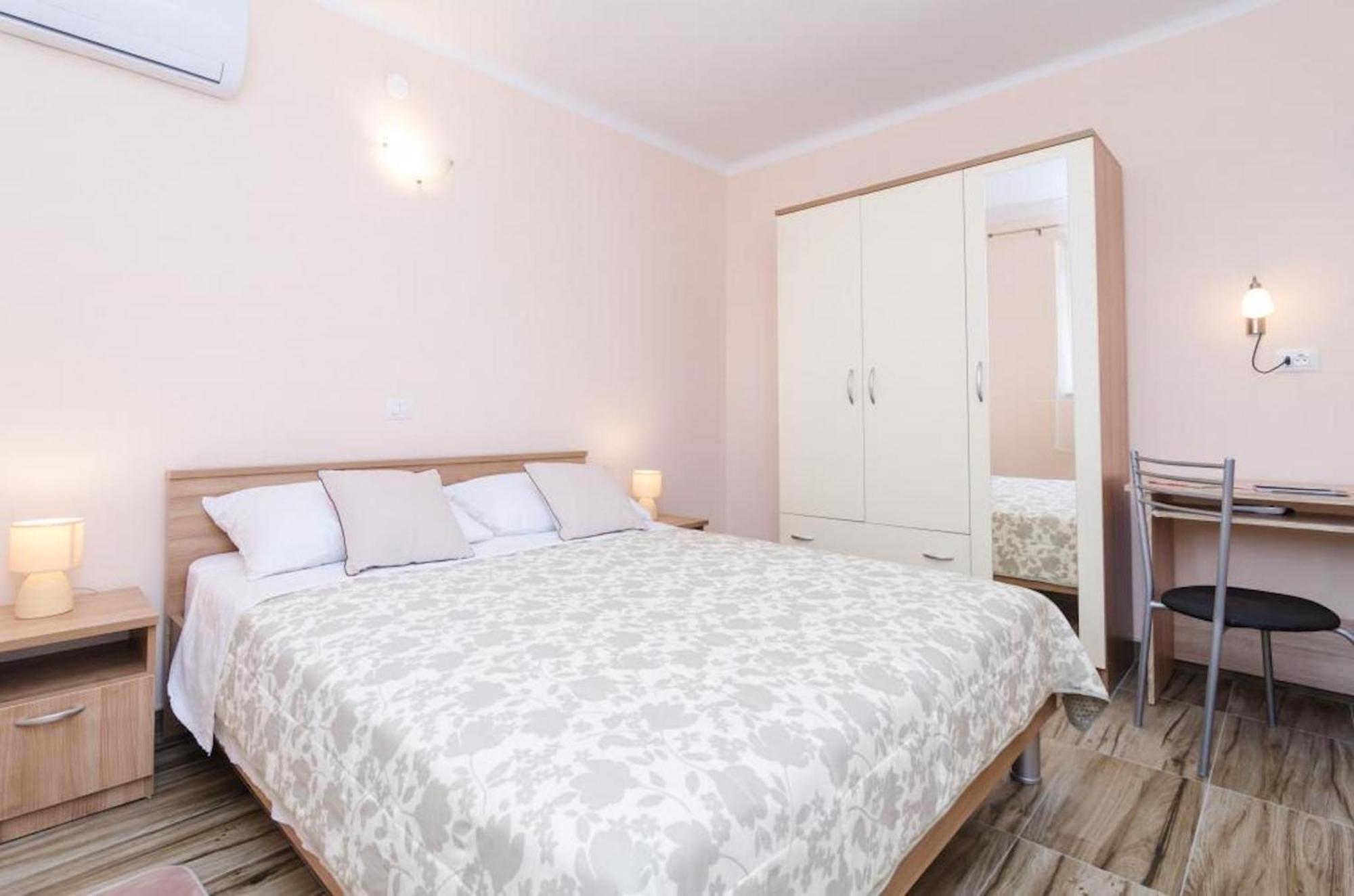 Apartments Lena & Lara Дубровник Екстериор снимка
